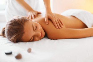 Ganzheitliche Frauenheil-Massage